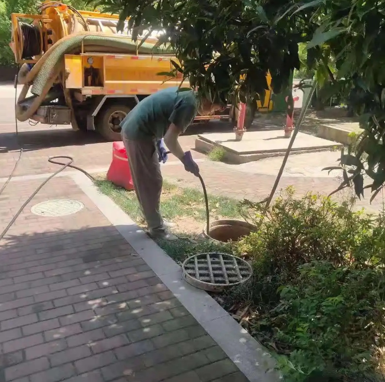 岳西市政排污管道清淤疏通——专业团队，让您全程省心！